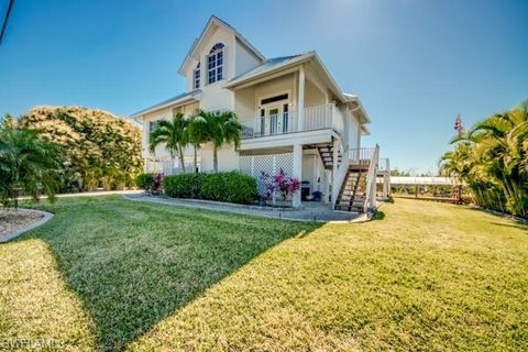 4041 Galt Island AVE ST. JAMES CITY FL 33956