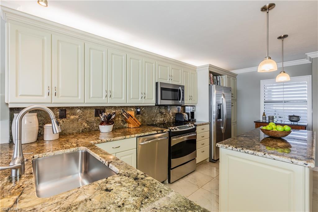 RIVERSIDE CLUB - Residential