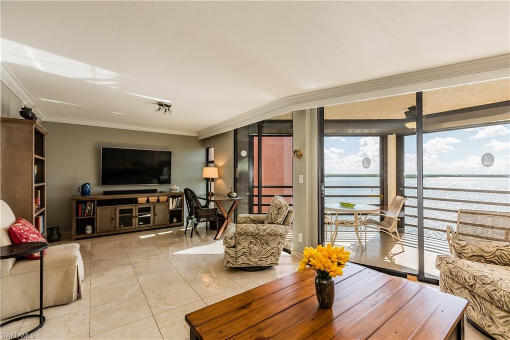 RIVERSIDE CLUB - Residential