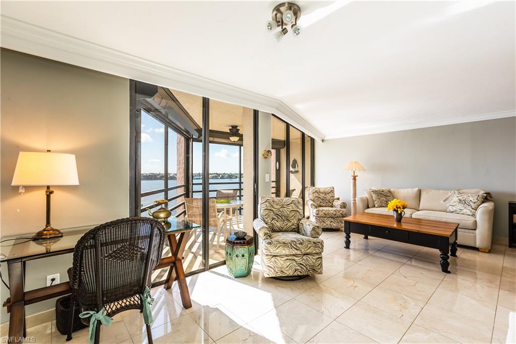 RIVERSIDE CLUB - Residential