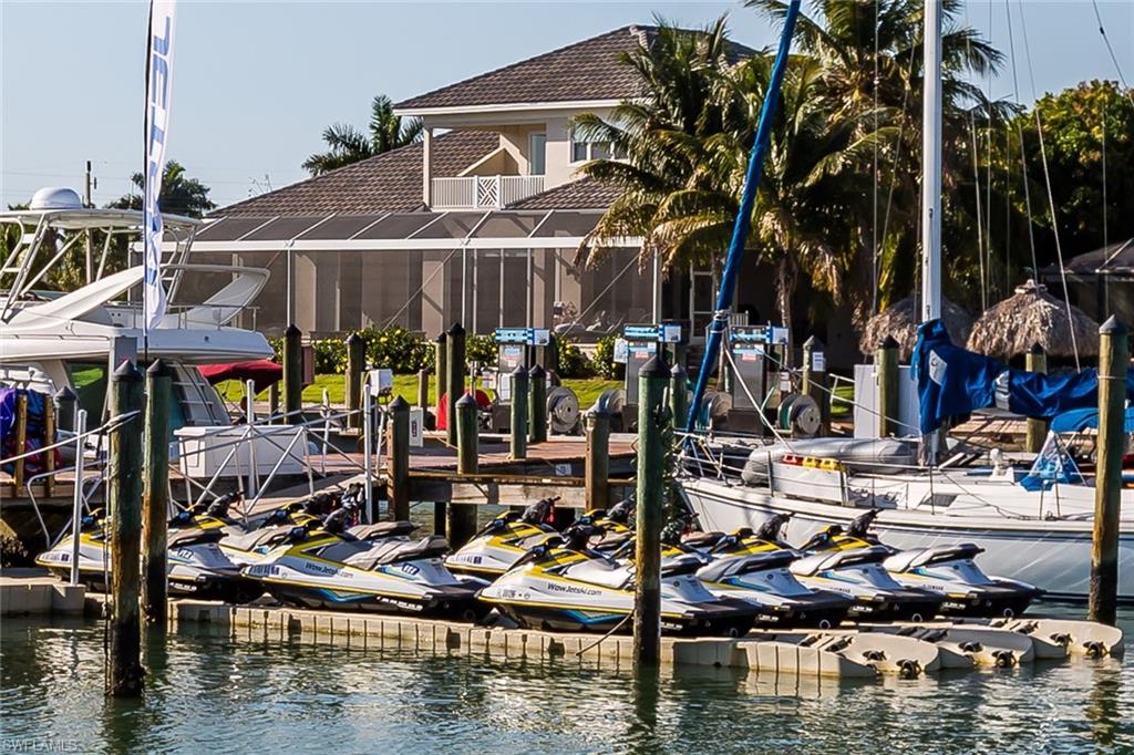 RIVERSIDE CLUB - Residential