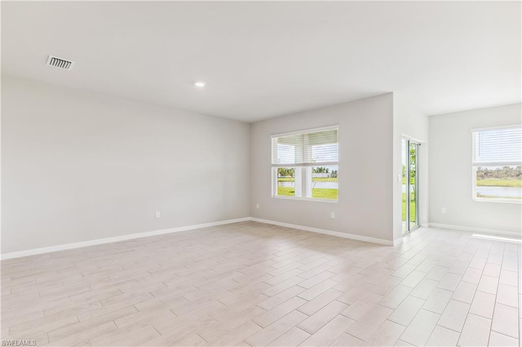 CORAL BAY - Residential