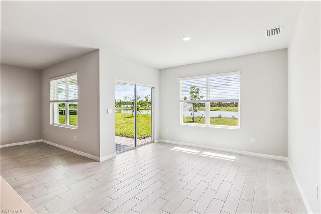 CORAL BAY - Residential