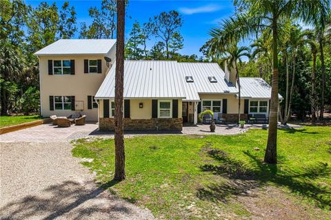 Photo of 4120 3rd AVE NW, NAPLES, FL 34119 (MLS # 226017010)