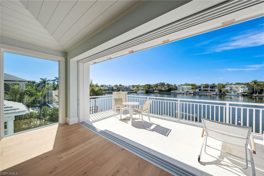 AQUALANE SHORES - Residential