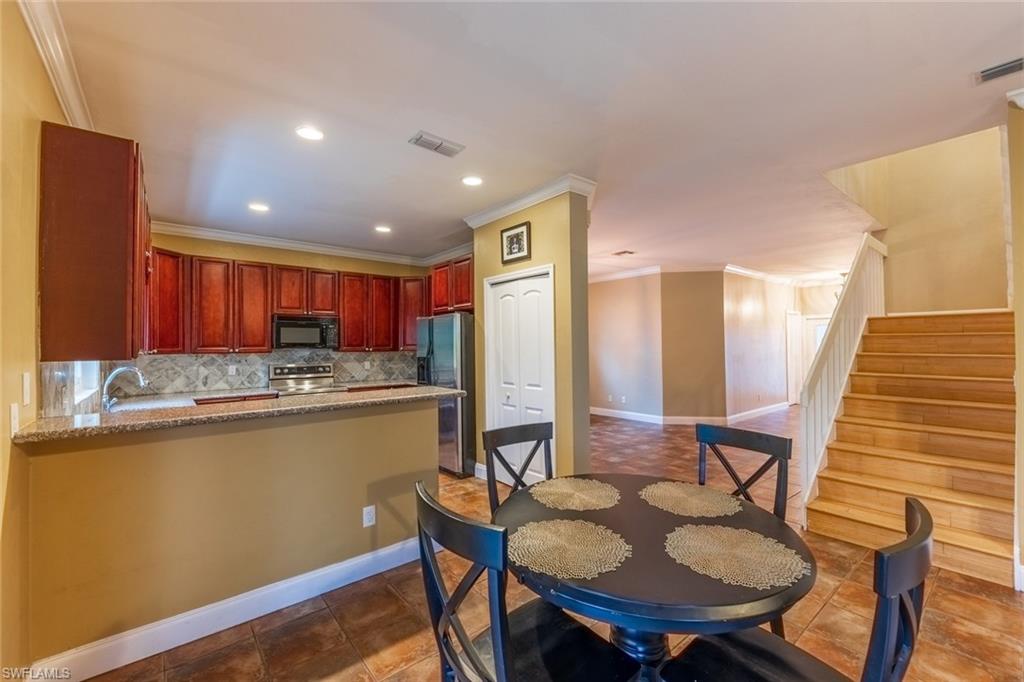 EAGLE POINTE - Residential