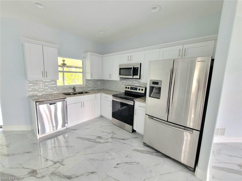 GOLDEN GATE ESTATES - Residential