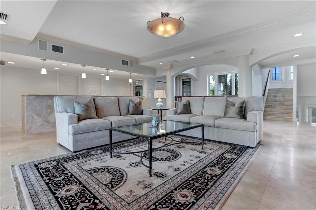 BAREFOOT BEACH - Residential