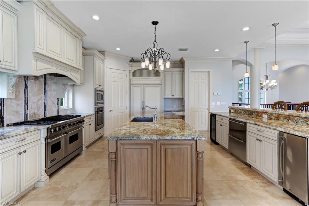 BAREFOOT BEACH - Residential