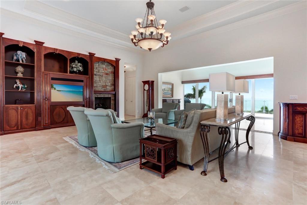 BAREFOOT BEACH - Residential