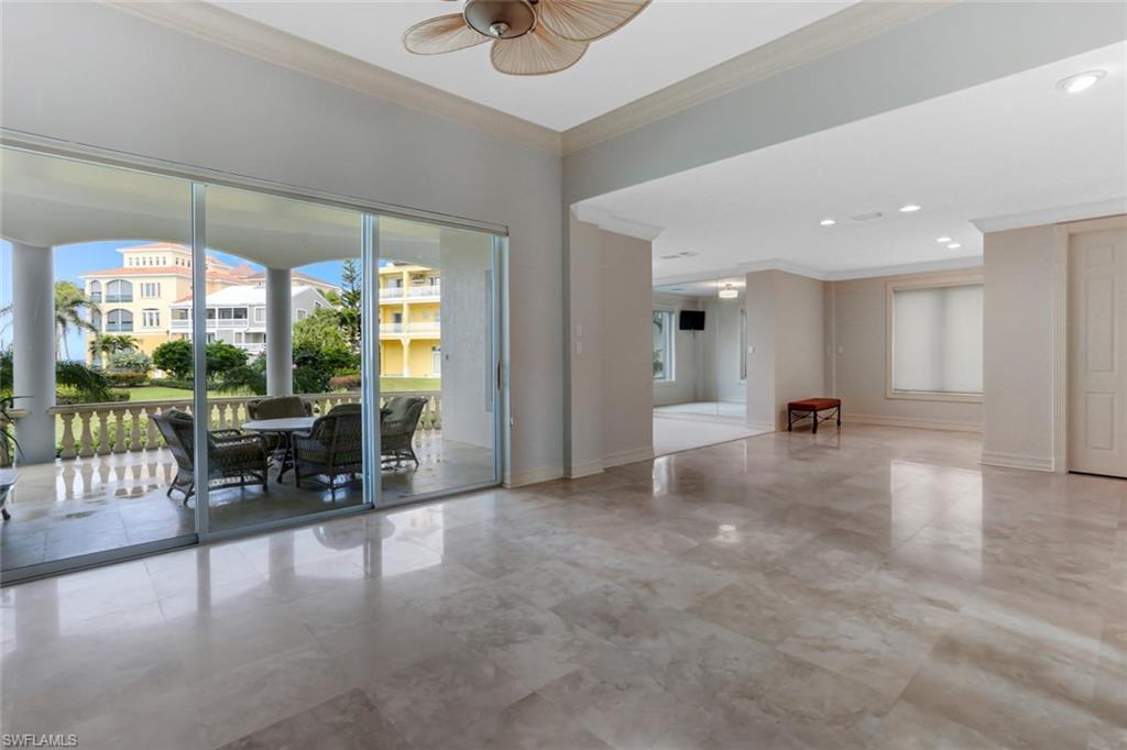 BAREFOOT BEACH - Residential