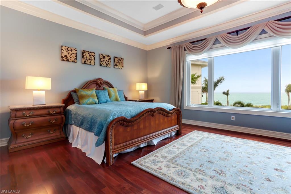 BAREFOOT BEACH - Residential