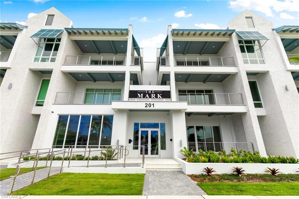 OLDE NAPLES - Residential Lease