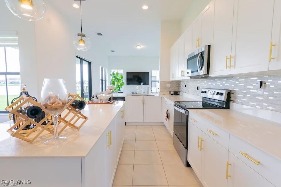 MAPLE RIDGE - Residential Lease