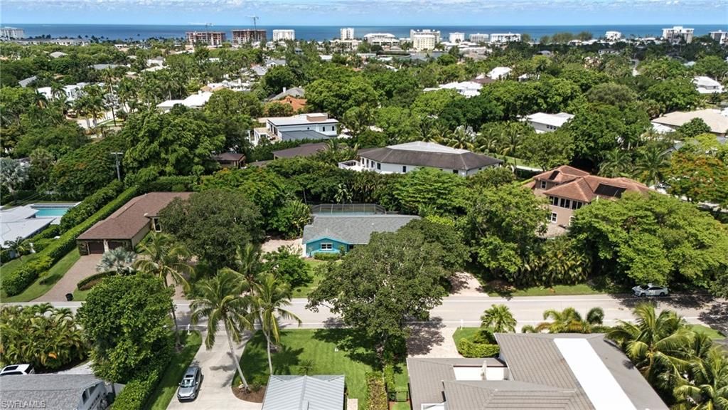 Photo of 1809 Alamanda DR, NAPLES, FL 34102 (MLS # 225058116)