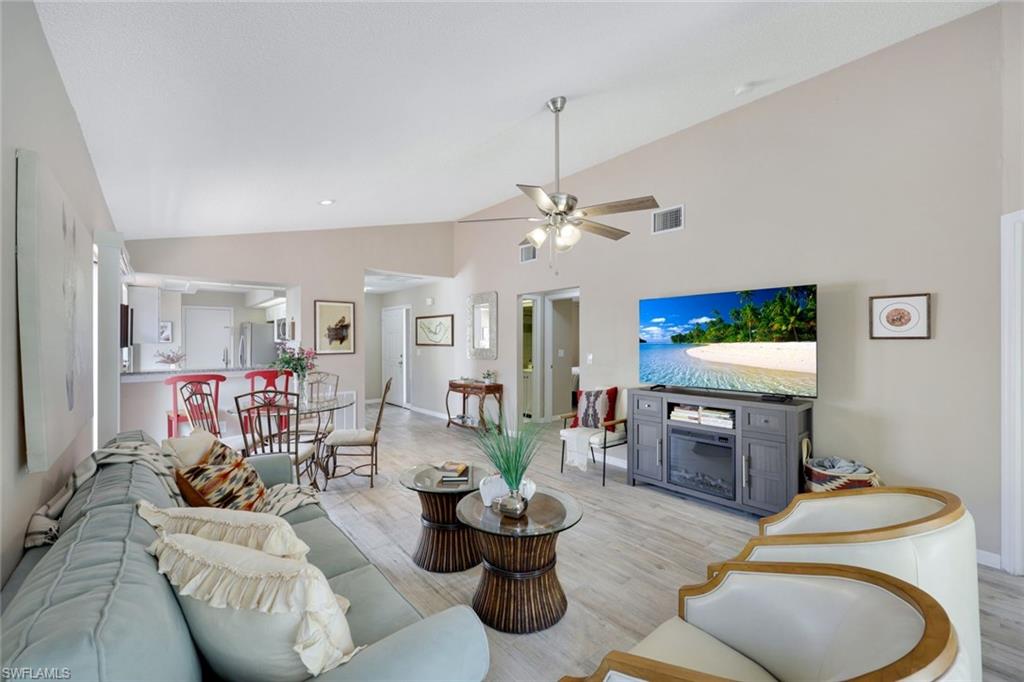 14871 Crescent Cove DR