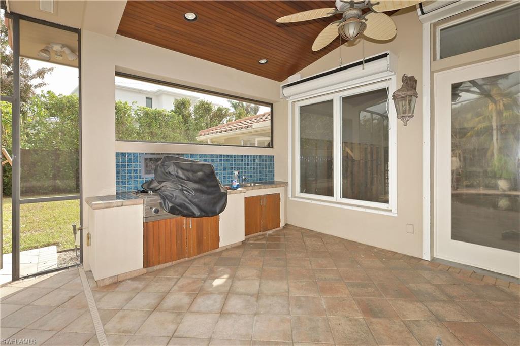 MOORINGS - Residential