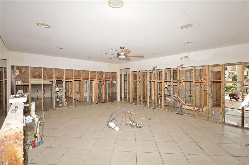 MOORINGS - Residential