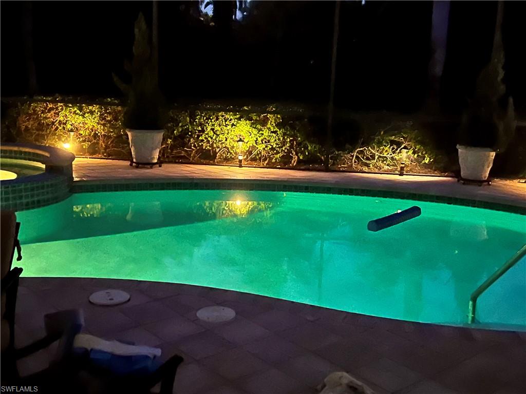 MOORINGS - Residential