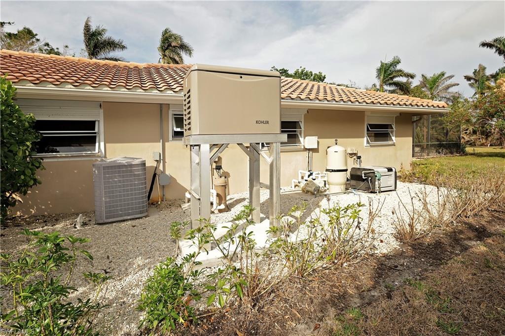 MOORINGS - Residential