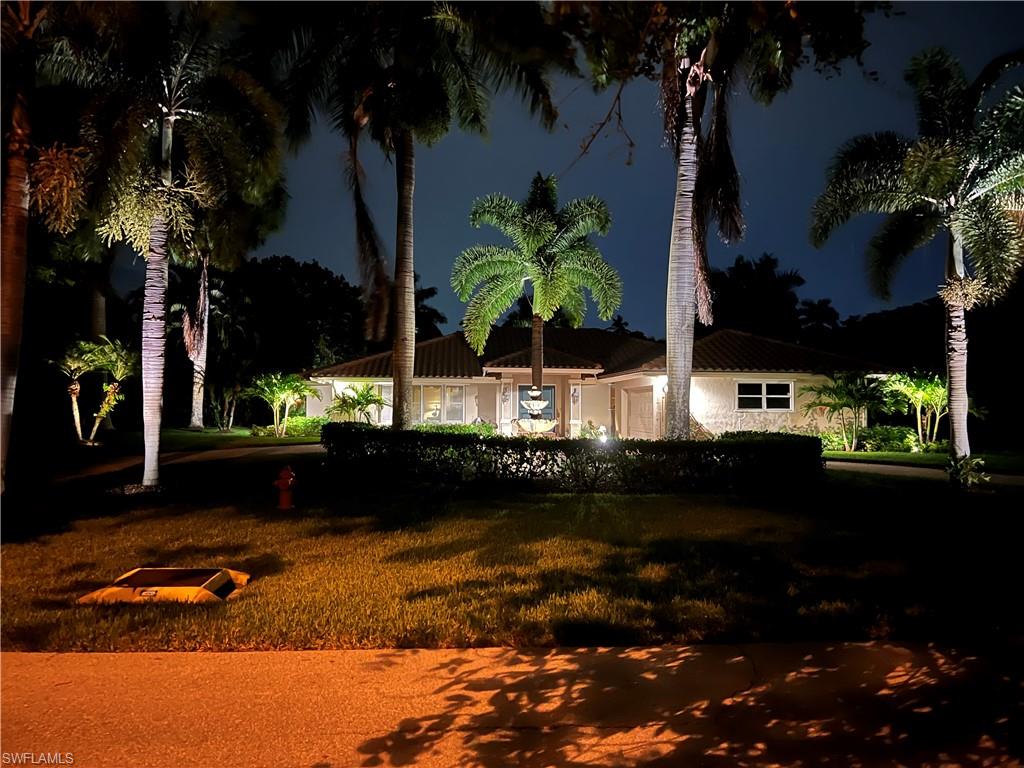 MOORINGS - Residential