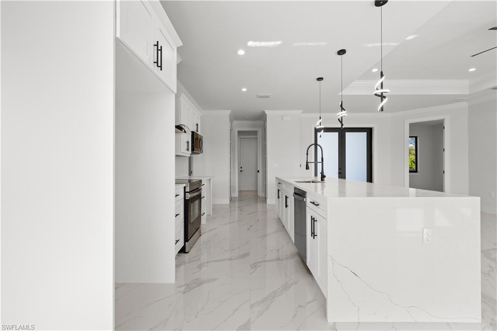 GOLDEN GATE ESTATES - Residential