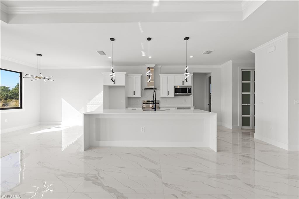 GOLDEN GATE ESTATES - Residential