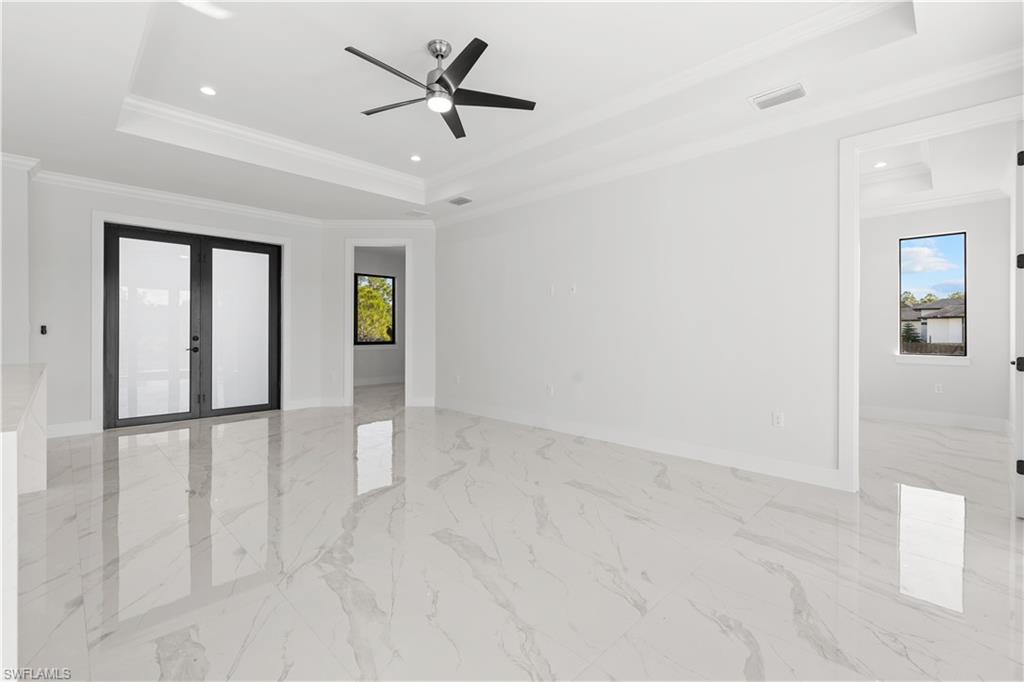 GOLDEN GATE ESTATES - Residential