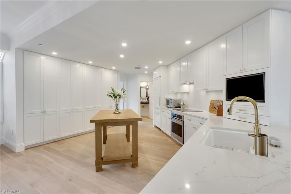 Photo of 8440 Abbington CIR #D22, NAPLES, FL 34108 (MLS # 226009965)