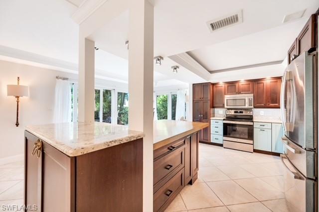 NAPLES BATH AND TENNIS CLUB - Residential