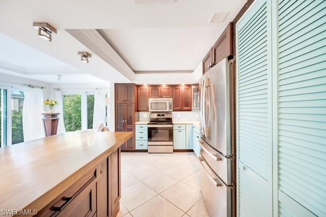 NAPLES BATH AND TENNIS CLUB - Residential