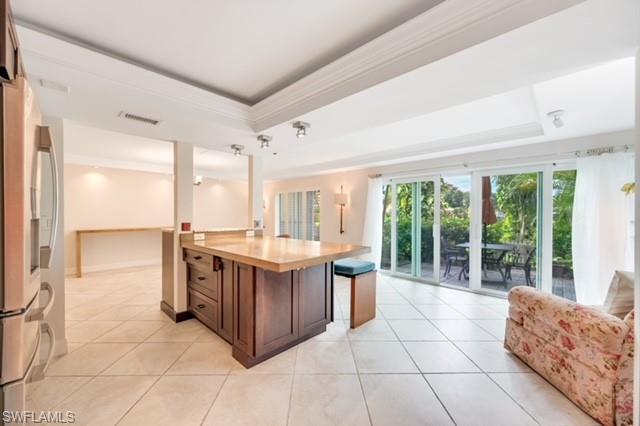 NAPLES BATH AND TENNIS CLUB - Residential