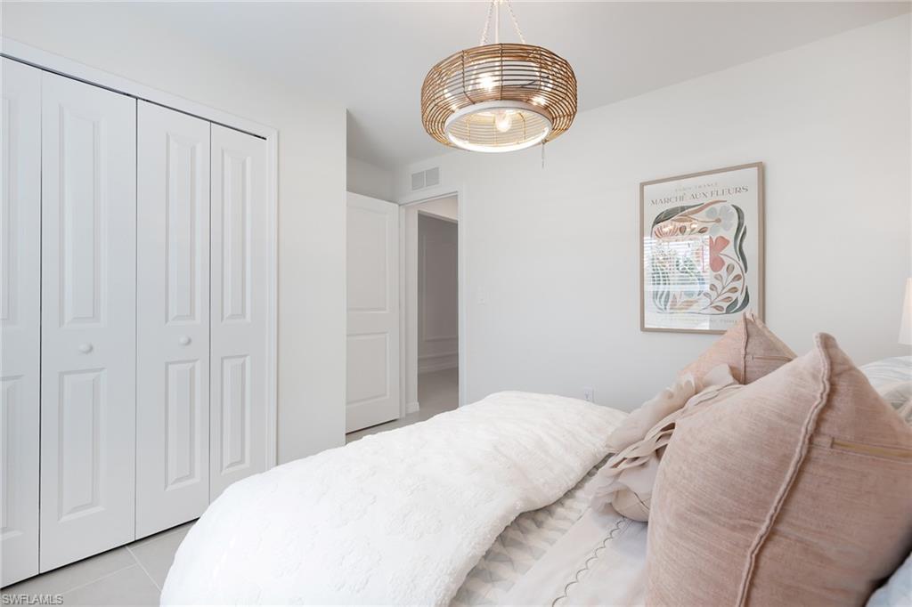 SAVANNA LAKES - Residential