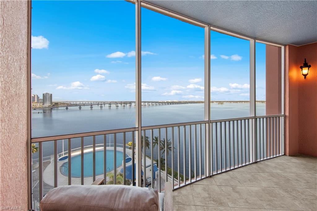 ST. TROPEZ - Residential