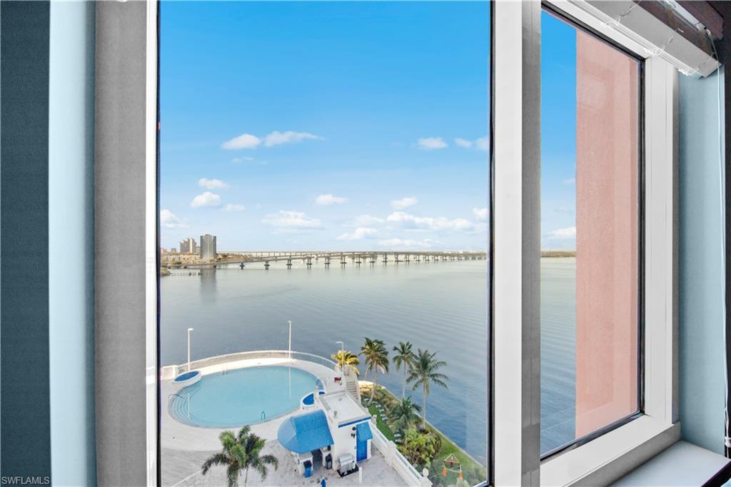 ST. TROPEZ - Residential