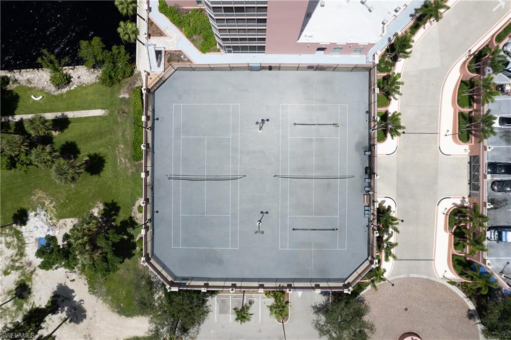 ST. TROPEZ - Residential