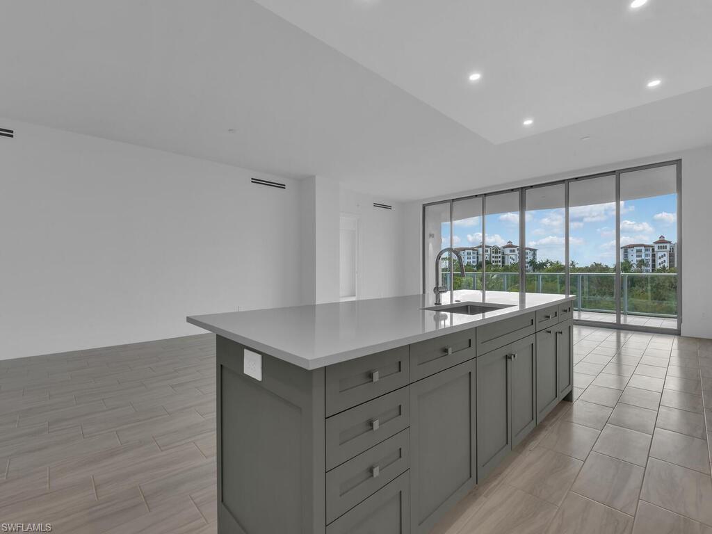 INFINITY AT THE COLONY - Residential