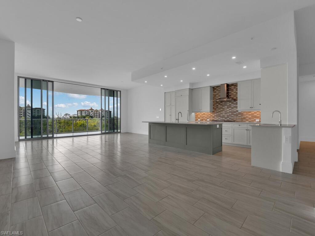 INFINITY AT THE COLONY - Residential