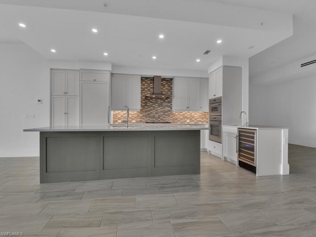 INFINITY AT THE COLONY - Residential