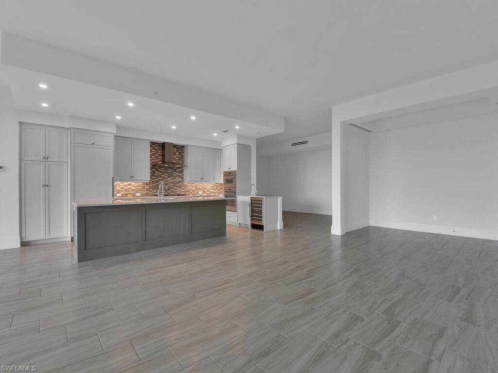 INFINITY AT THE COLONY - Residential