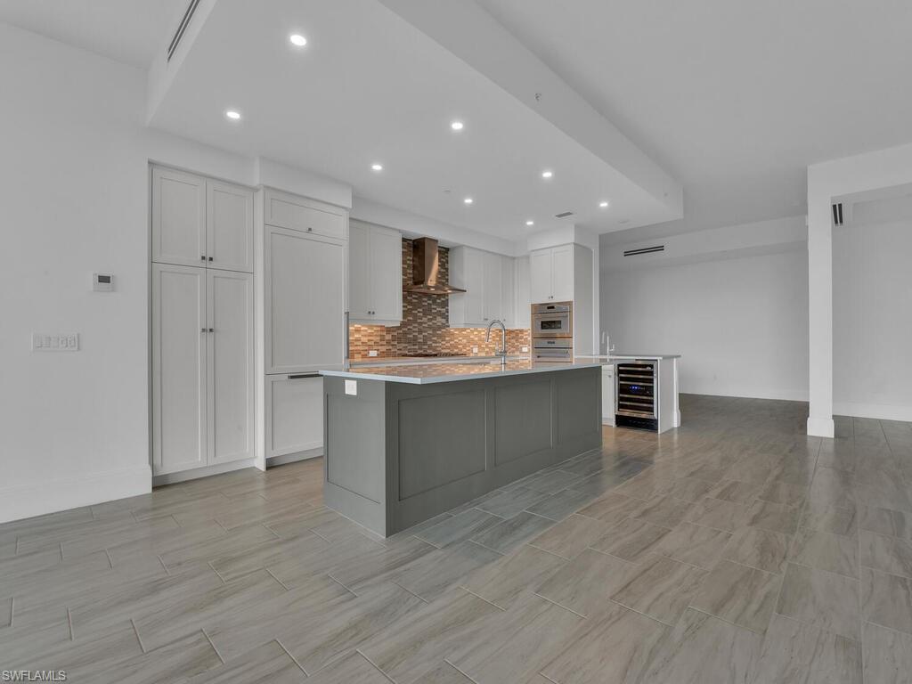 INFINITY AT THE COLONY - Residential