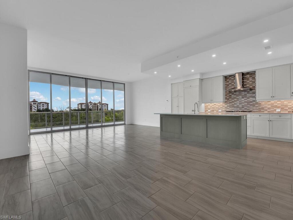 INFINITY AT THE COLONY - Residential