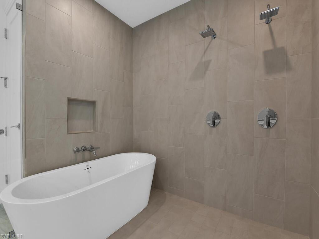 INFINITY AT THE COLONY - Residential