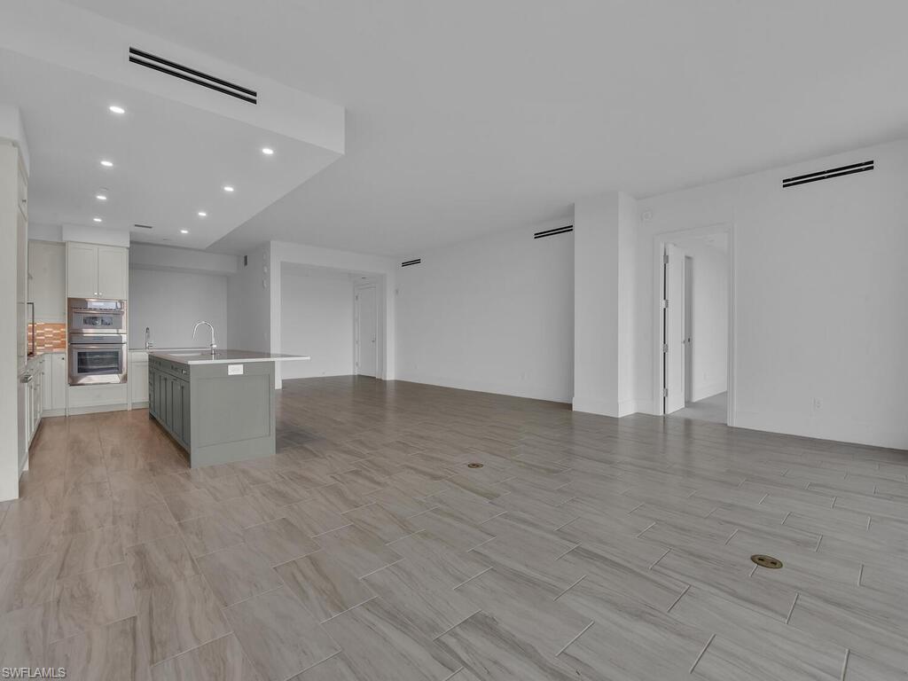 INFINITY AT THE COLONY - Residential