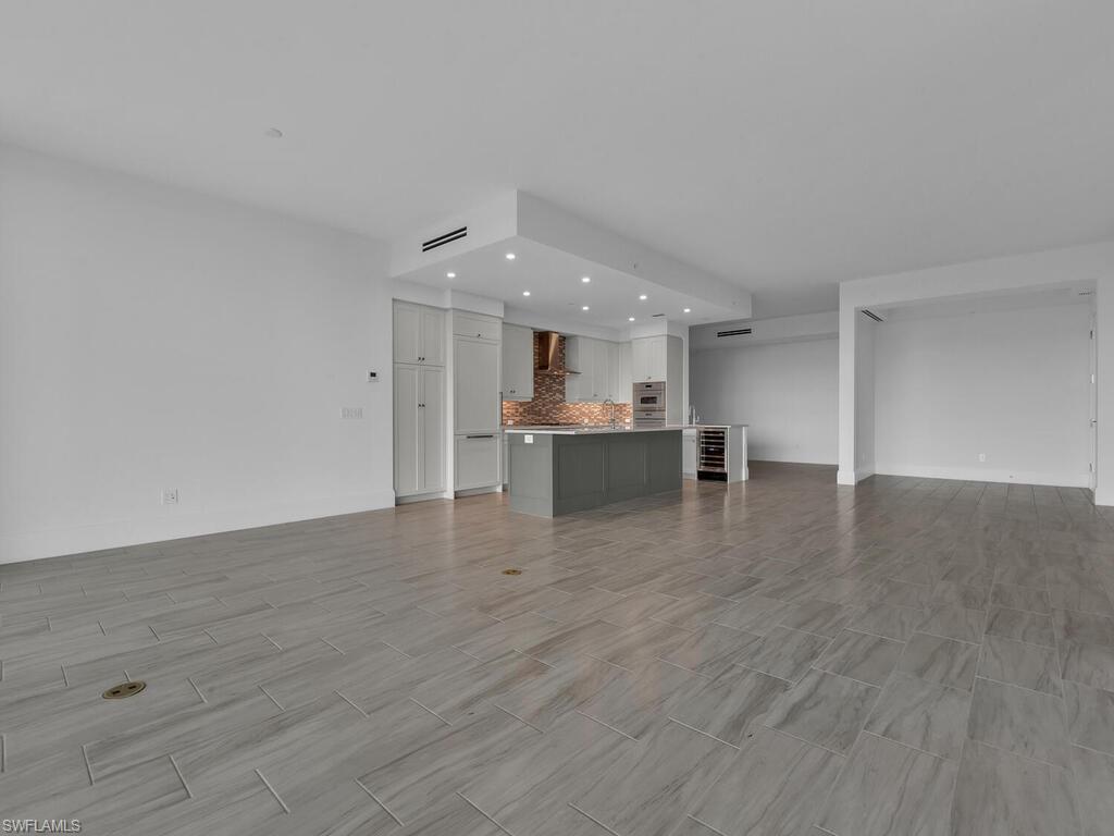 INFINITY AT THE COLONY - Residential