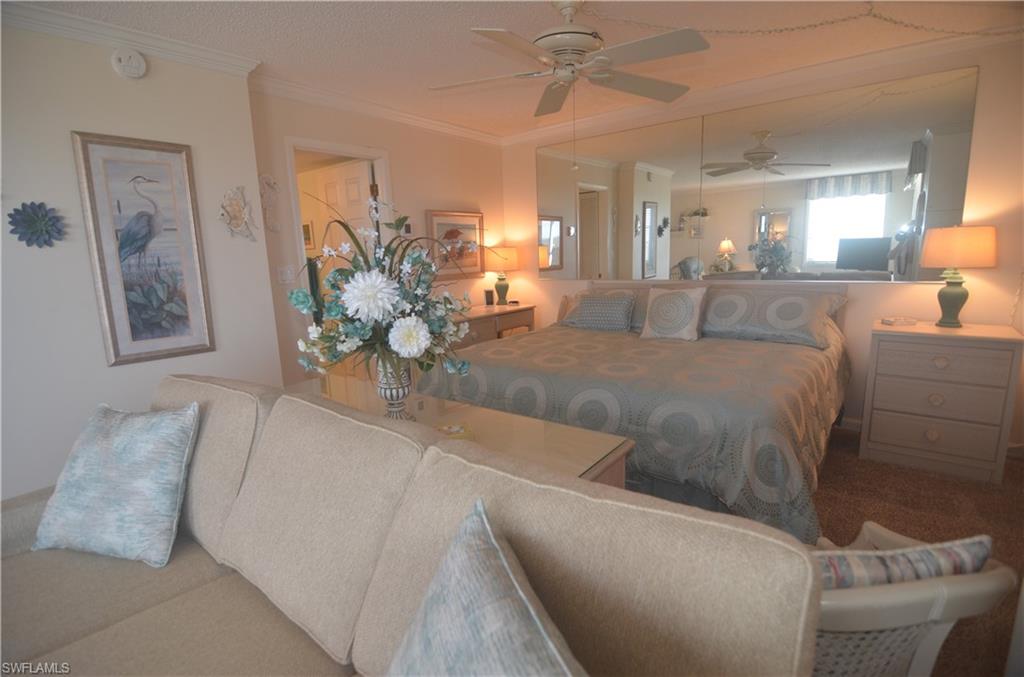 BEACH AND TENNIS CLUB - Residential