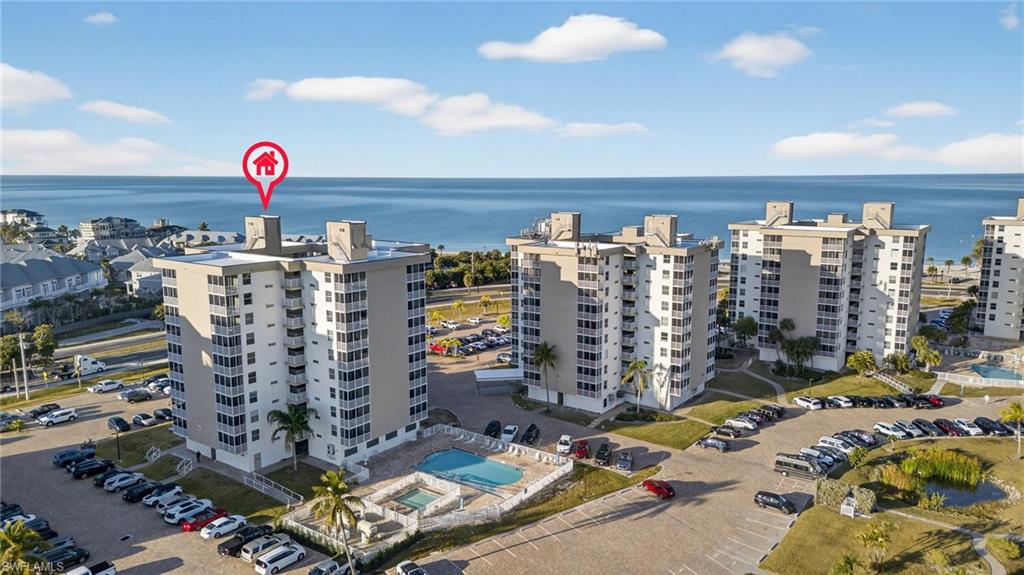 BEACH AND TENNIS CLUB - Residential