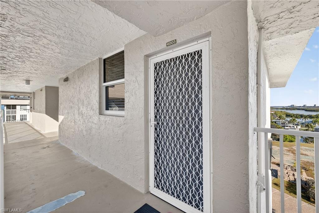 BEACH AND TENNIS CLUB - Residential