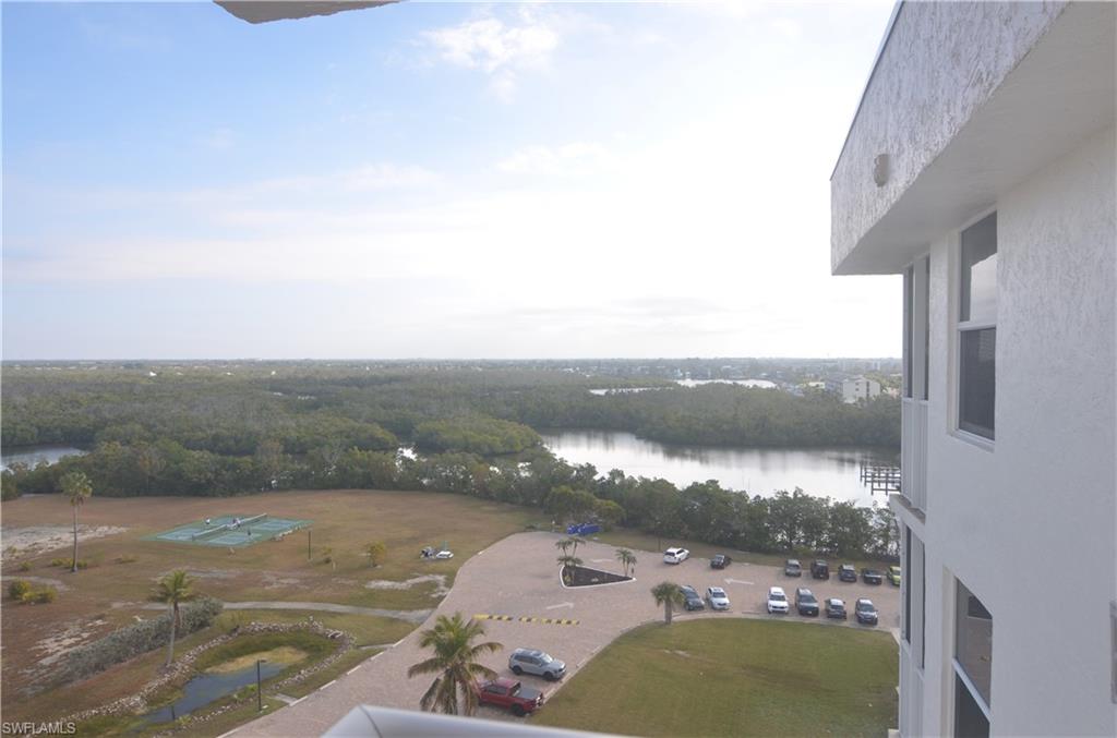 BEACH AND TENNIS CLUB - Residential