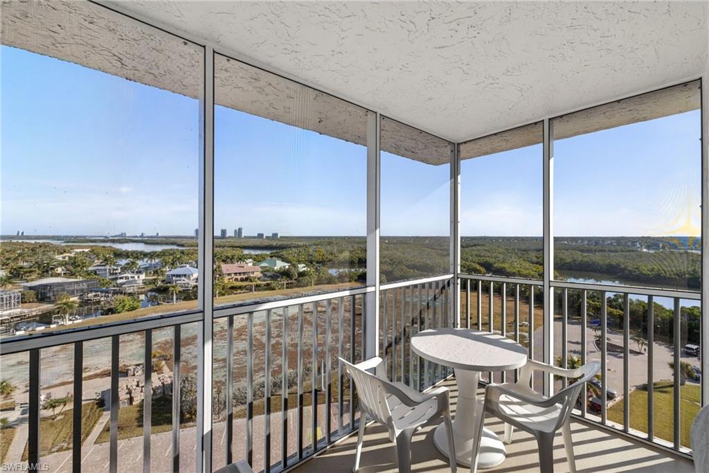 BEACH AND TENNIS CLUB - Residential